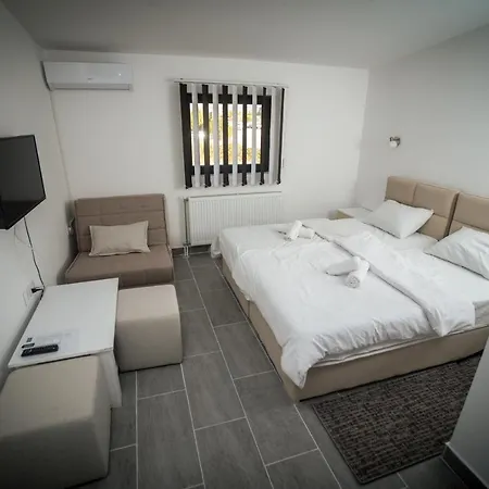 Prenociste Adria Aparthotel